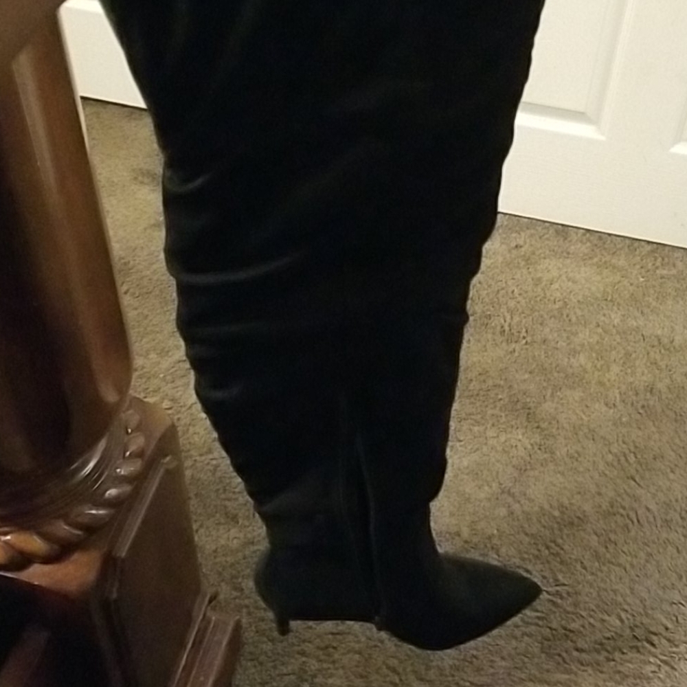 Boots - Picture 3 of 3